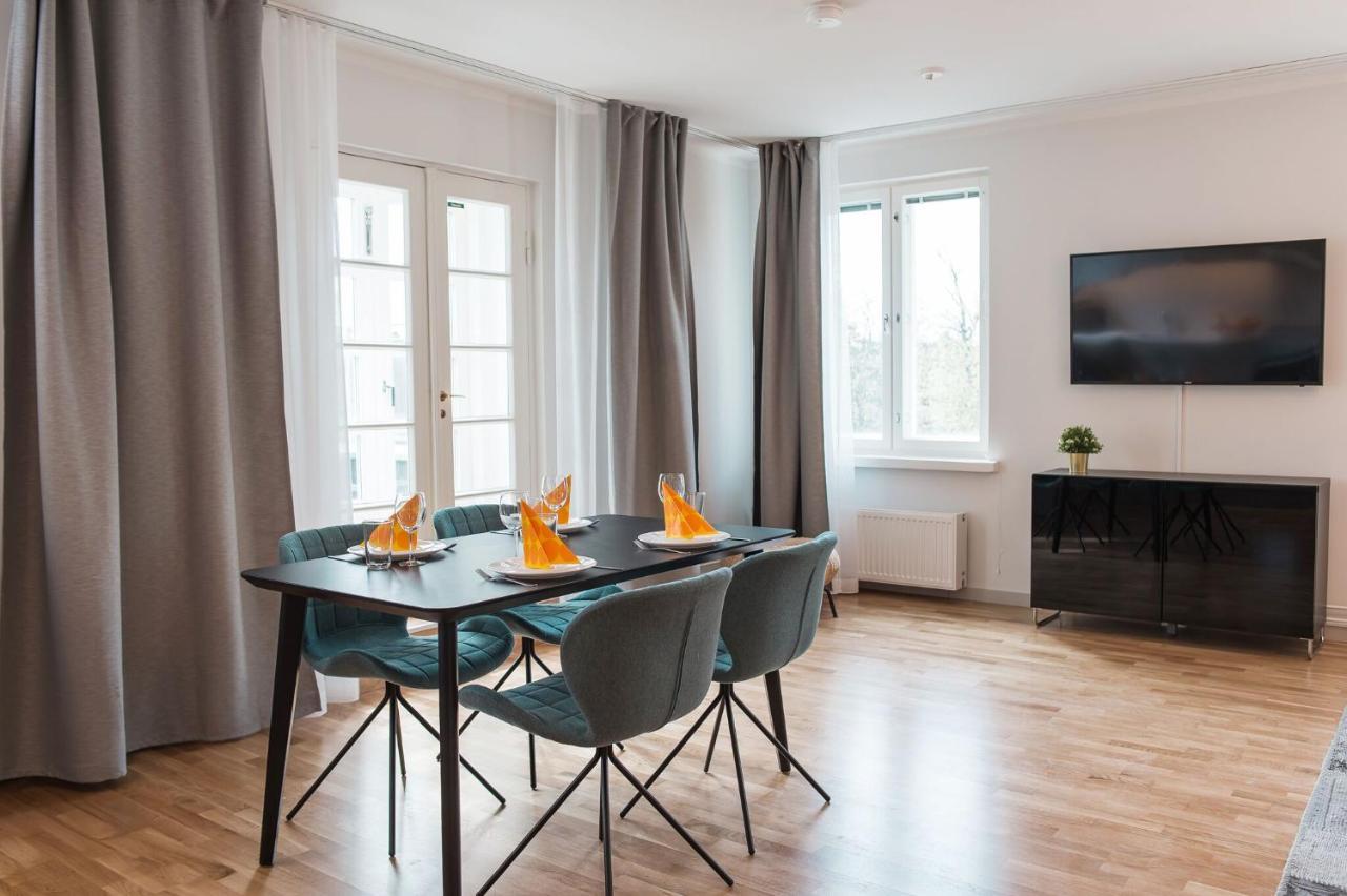 Forenom Serviced Apartments Helsinki Toeoeloe Exterior photo