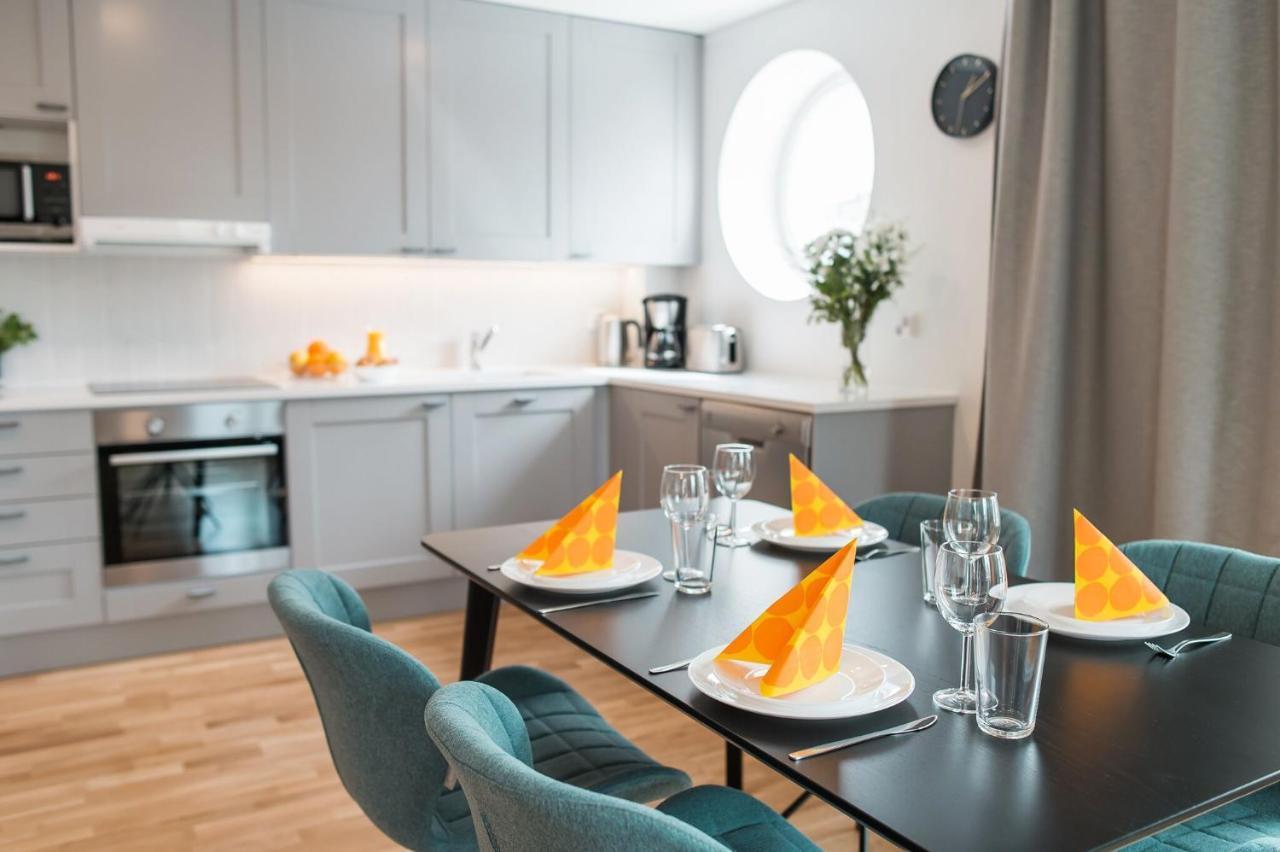Forenom Serviced Apartments Helsinki Toeoeloe Exterior photo