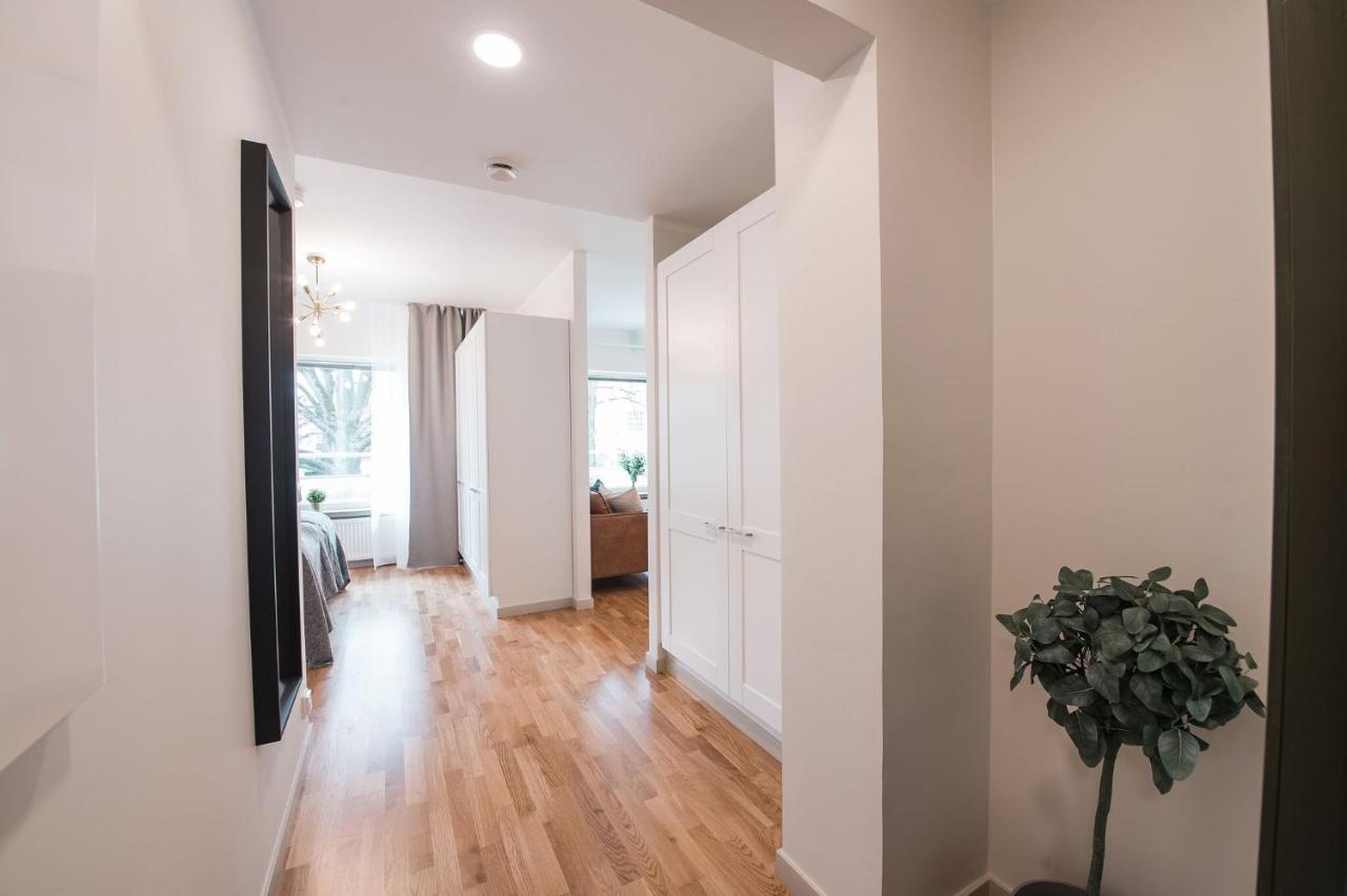 Forenom Serviced Apartments Helsinki Toeoeloe Exterior photo